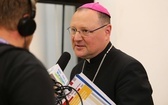  Bp Grzybowski: Synod o synodalności jest rozeznawaniem współczesnych „znaków czasu”