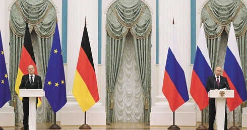 	Kanclerz Niemiec Olaf Scholz i prezydent Rosji Władimir Putin podczas wspólnej konferencji prasowej na Kremlu  15 lutego 2022 roku.