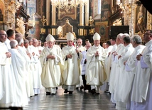 Eucharystię wraz z księżmi z diecezji radomskiej i sandomierskiej celebrowali biskupi Marek Solarczyk, Krzysztof Nitkiewicz i Piotr Turzyński.