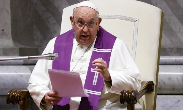 Papież na początek ostatniej sesji synodu: Uważajmy, by nie zamienić naszego wkładu w punkty, których trzeba bronić lub programy, które należy ustanowić