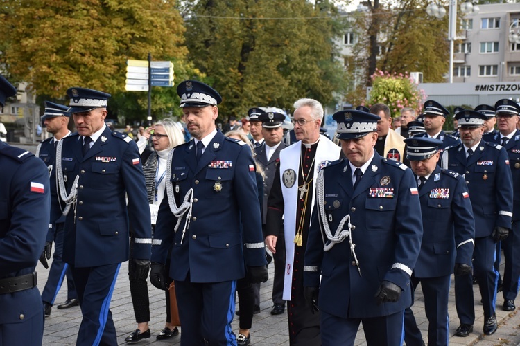 Pomorscy policjanci u Czarnej Madonny