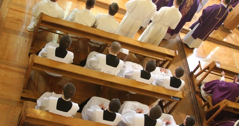 Najnowsze statystyki powołaniowe: 301 nowych kandydatów do kapłaństwa w Polsce, to więcej niż przed rokiem