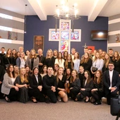 Uczestnicy zjazdu z bp. Markiem Solarczykiem.