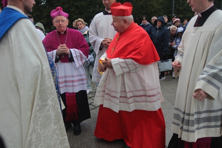 Krew papieża dla Krzeszowa