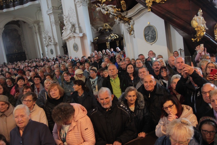 Krew papieża dla Krzeszowa