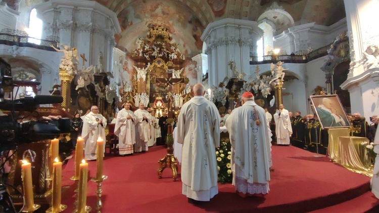 Krew papieża dla Krzeszowa