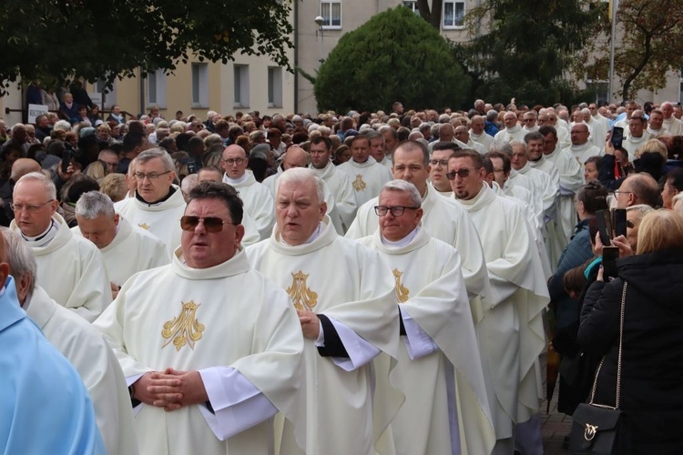 Pielgrzymka różańcowa do Rokitna