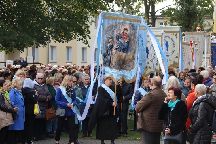 Pielgrzymka różańcowa do Rokitna