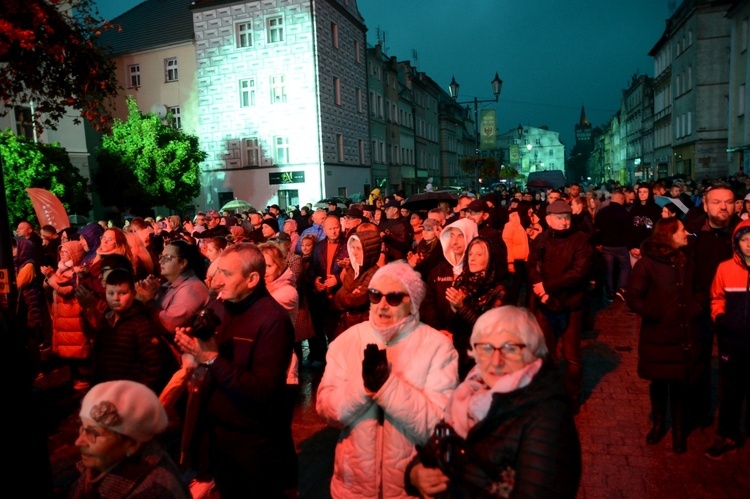 Koncert "Serce dla powodzian" w Paczkowie