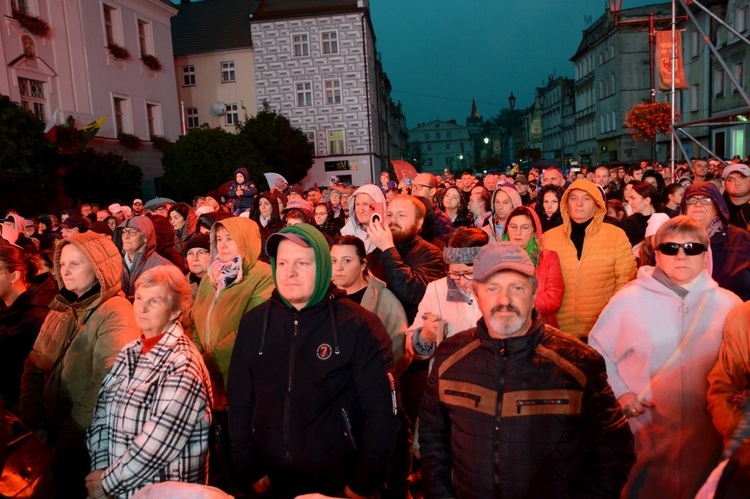 Koncert "Serce dla powodzian" w Paczkowie