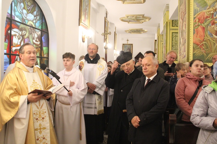 Zawada. Poświęcenie tablicy pamięci ks. Władysława Tokarczyka