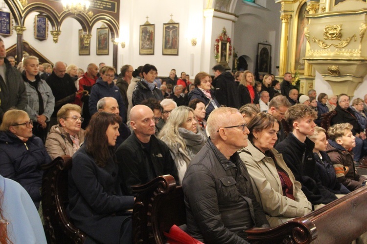 Zawada. Poświęcenie tablicy pamięci ks. Władysława Tokarczyka