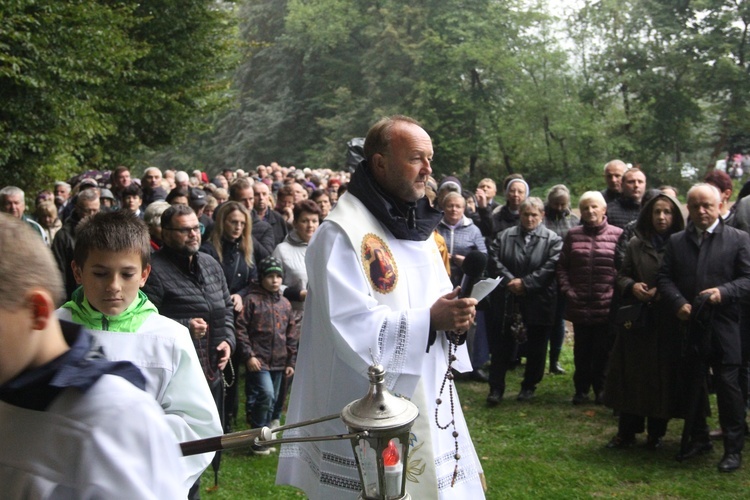 Dróżki różańcowe w Zawadzie