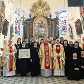 Siostry są i pracują dalej