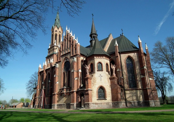 Renowacja kościoła parafialnego w Bobach-Kolonii 