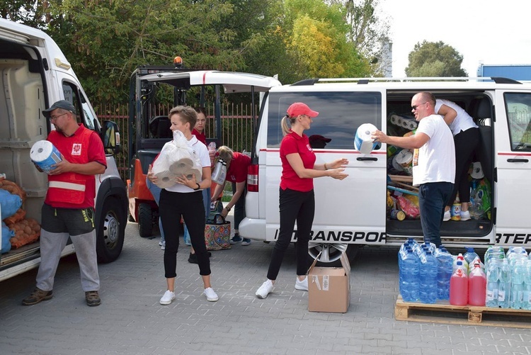 Zbiórka darów w Caritas Diecezji Sandomierskiej nadal trwa.