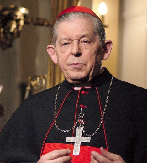 Cardinal Józef Glemp: On various occasions, I told him to be careful, but he kept repeating that courage was needed, that one should not be afraid, and that people believed in him. He showed confidence that he was on the right path.