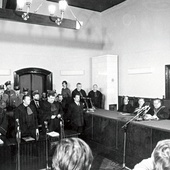 Announcement of the verdict in the trial of those accused of the abduction, torture, and murder of Father Jerzy Popiełuszko. The panel of judges was chaired by Artur Kujawa, the President of the District Court in Toruń. The perpetrators of the crime – Grzegorz Piotrowski, Leszek Pękala, and Waldemar Chmielewski – were sentenced to prison. Adam Pietruszka was sentenced for inciting subordinates to commit the crime.