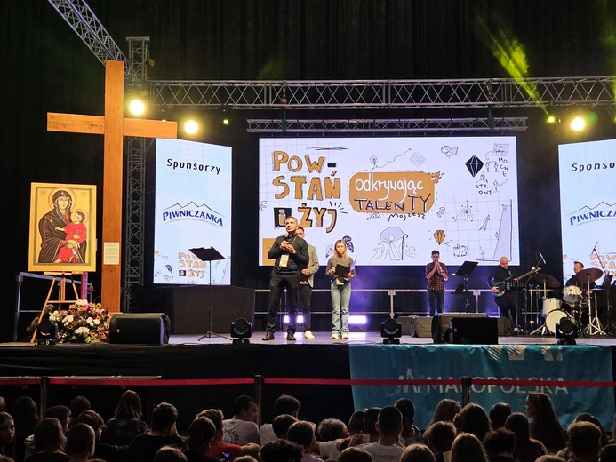Powstań i żyj. 10 października