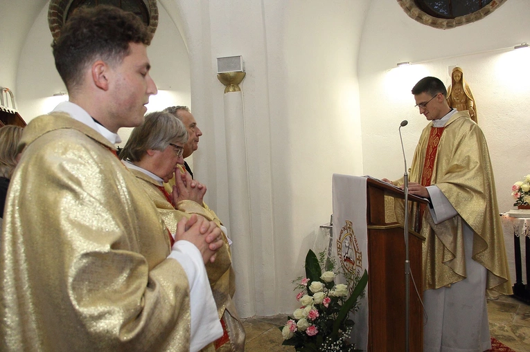 Konsekracjia ołtarza w kościele św. Jerzego w Słupsku - cz. 1