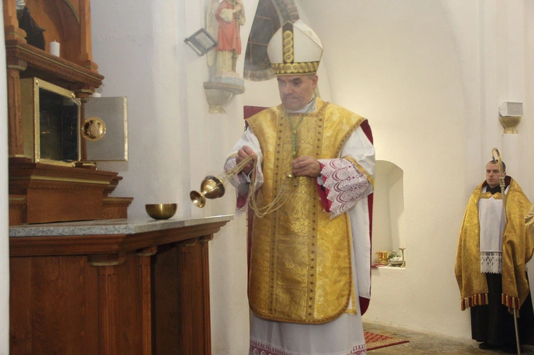Konsekracja ołtarza w kościele św. Jerzego w Słupsku - cz. 2