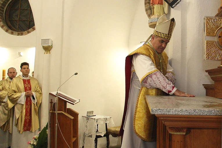 Konsekracja ołtarza w kościele św. Jerzego w Słupsku - cz. 2
