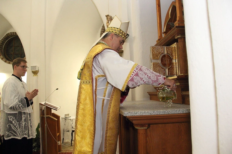 Konsekracja ołtarza w kościele św. Jerzego w Słupsku - cz. 2