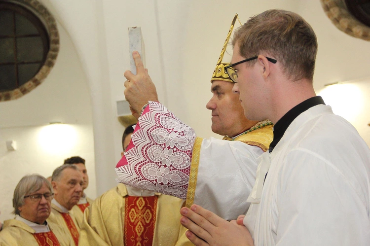 Konsekracja ołtarza w kościele św. Jerzego w Słupsku - cz. 2