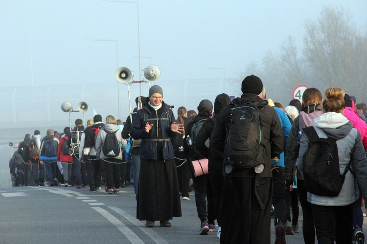 Piesza Pielgrzymka do Trzebnicy - cz. 1