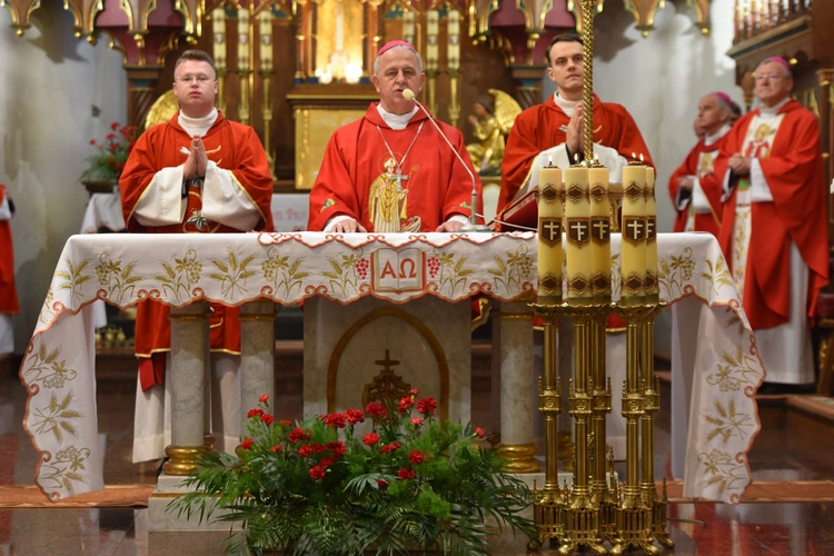 Pielgrzymka księży z diecezji kieleckiej do Szczepanowa