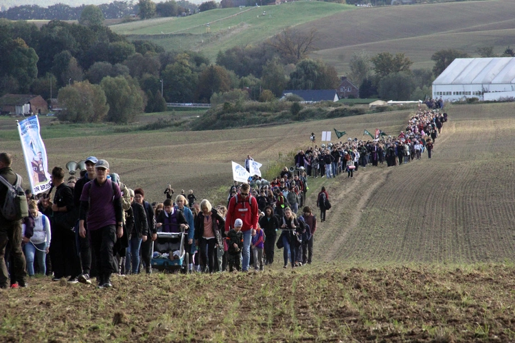 Piesza Pielgrzymka do Trzebnicy - cz. 2