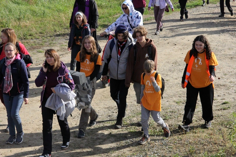 Piesza Pielgrzymka do Trzebnicy - cz. 2