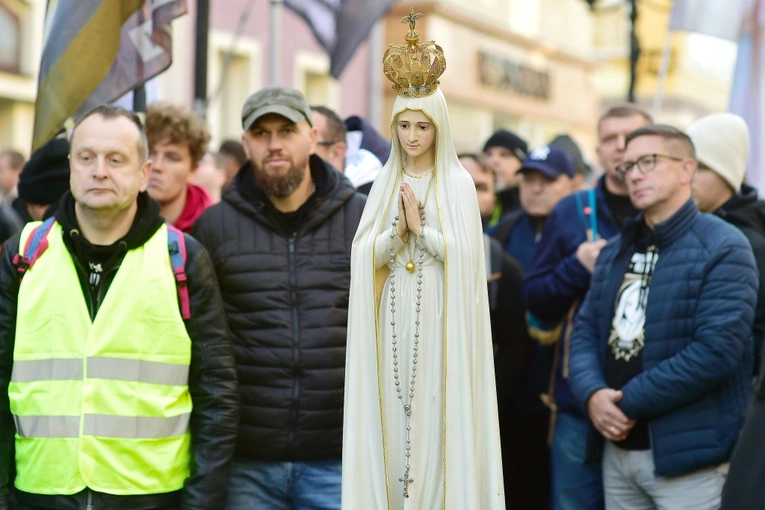 Matka Boża nas tu przyprowadza