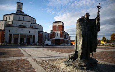 W sankturaium świętego Jana Pawła II w Krakowie