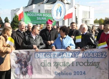 Ulicami Dębicy przeszedł Diecezjalny Marsz dla Życia i Rodziny