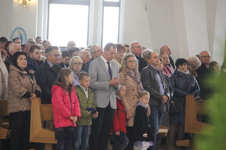 Dębica. Msza św. na rozpoczęcie Marszu dla Życia i Rodziny