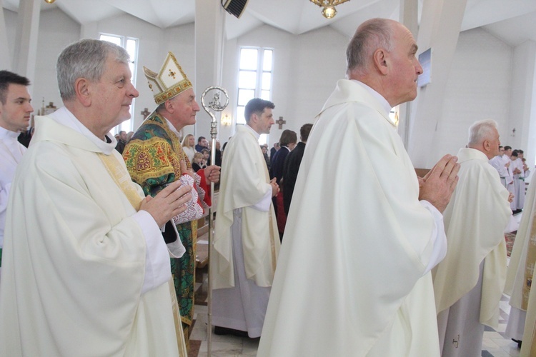 Dębica. Msza św. na rozpoczęcie Marszu dla Życia i Rodziny