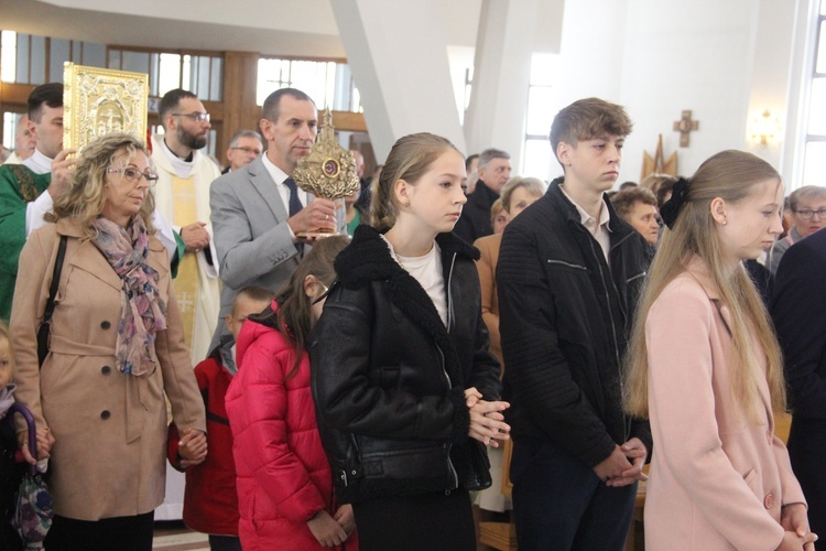 Dębica. Msza św. na rozpoczęcie Marszu dla Życia i Rodziny