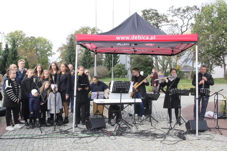 Dębica. Diecezjalny Marsz dla Życia i Rodziny 2024