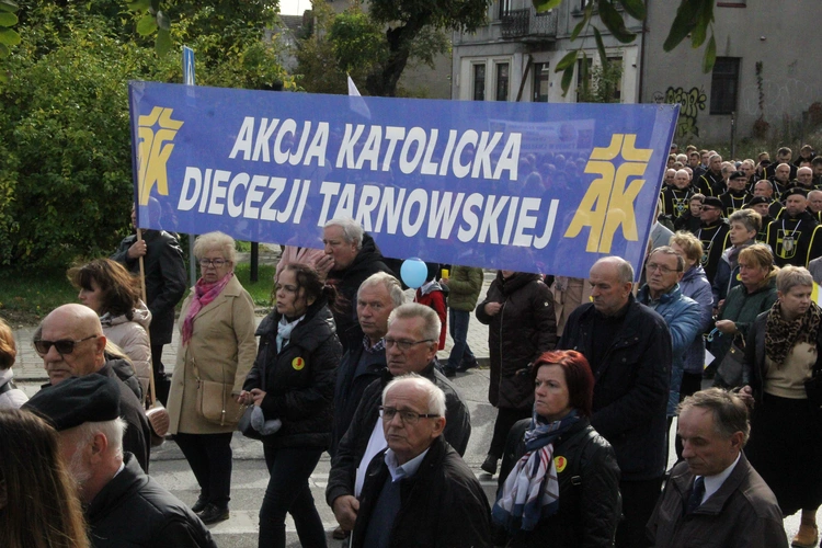 Dębica. Diecezjalny Marsz dla Życia i Rodziny 2024