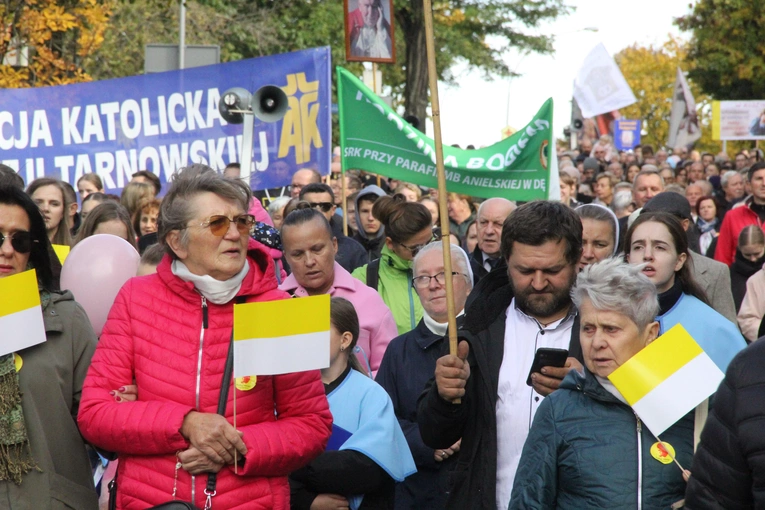 Dębica. Diecezjalny Marsz dla Życia i Rodziny 2024