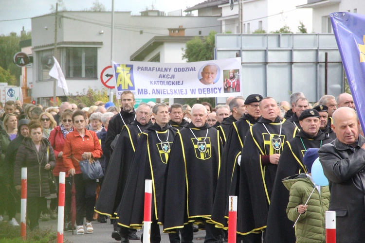 Dębica. Diecezjalny Marsz dla Życia i Rodziny 2024