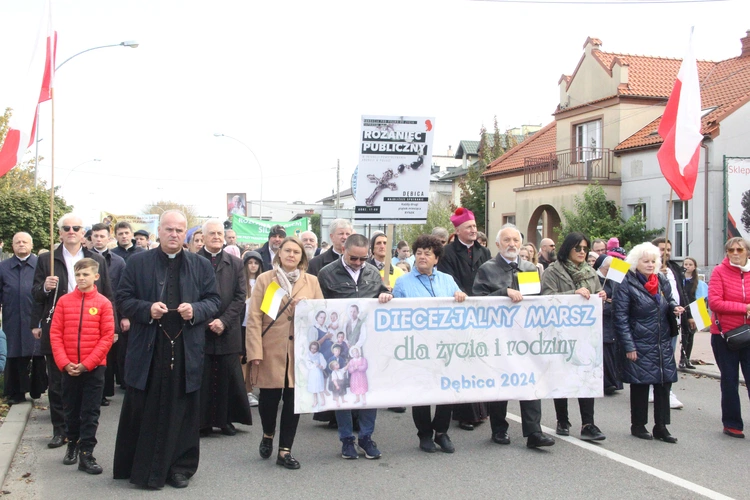 Dębica. Diecezjalny Marsz dla Życia i Rodziny 2024