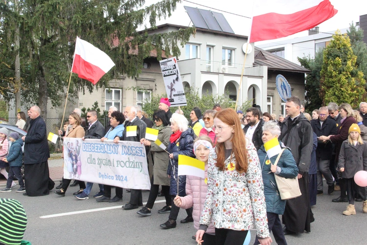 Dębica. Diecezjalny Marsz dla Życia i Rodziny 2024