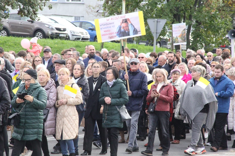 Dębica. Diecezjalny Marsz dla Życia i Rodziny 2024