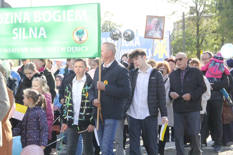 Dębica. Diecezjalny Marsz dla Życia i Rodziny 2024