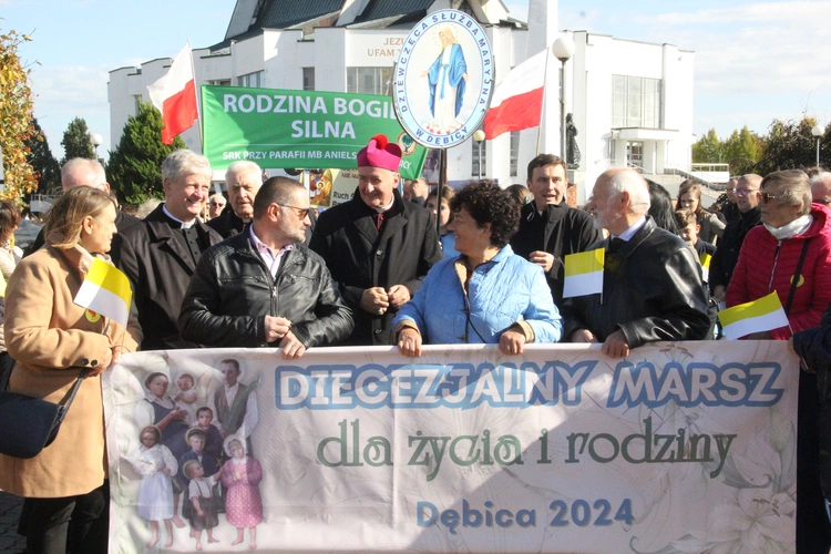 Dębica. Diecezjalny Marsz dla Życia i Rodziny 2024