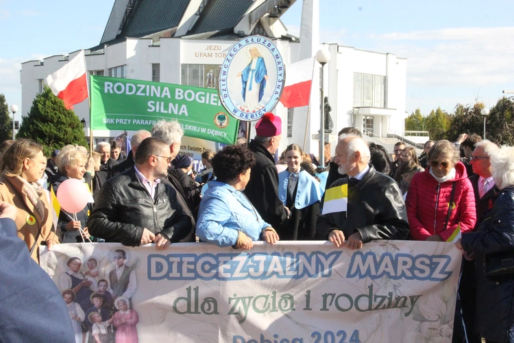 Dębica. Diecezjalny Marsz dla Życia i Rodziny 2024