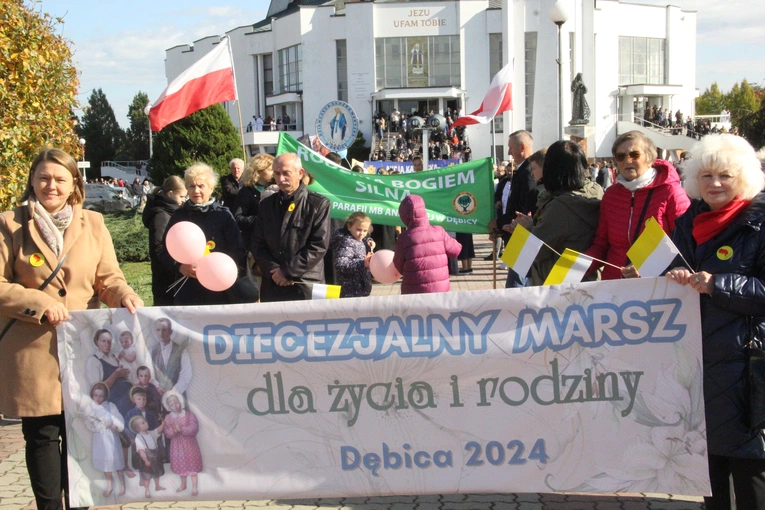 Dębica. Diecezjalny Marsz dla Życia i Rodziny 2024