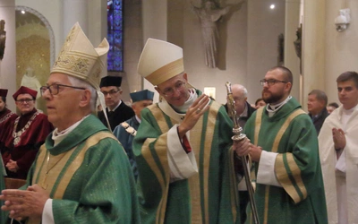 Katowice. XLIV Międzyuczelniana Inauguracja Roku Akademickiego w katedrze Chrystusa Króla
